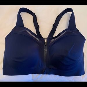 VS Knockout Sports Bra
